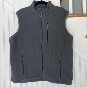 Men’s XL LL Bean fleece gray vest. Never been worn!